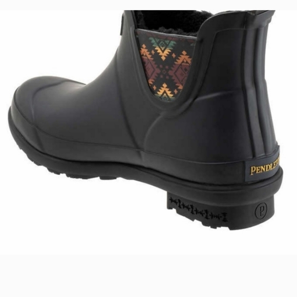Pendleton Ladies' Chelsea Patterned Rainboot; new in box - Picture 5 of 6